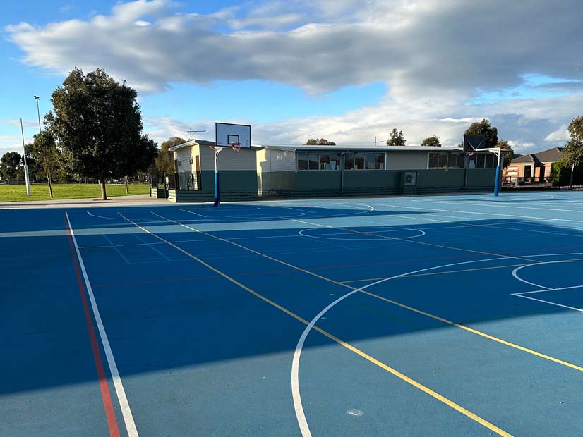 Point Cook Featherbrook College outdoor basketball netball court for hire